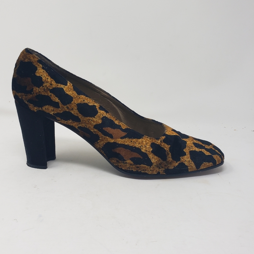 Stuart Weitzman Leopard Print Block Heel Pumpsl